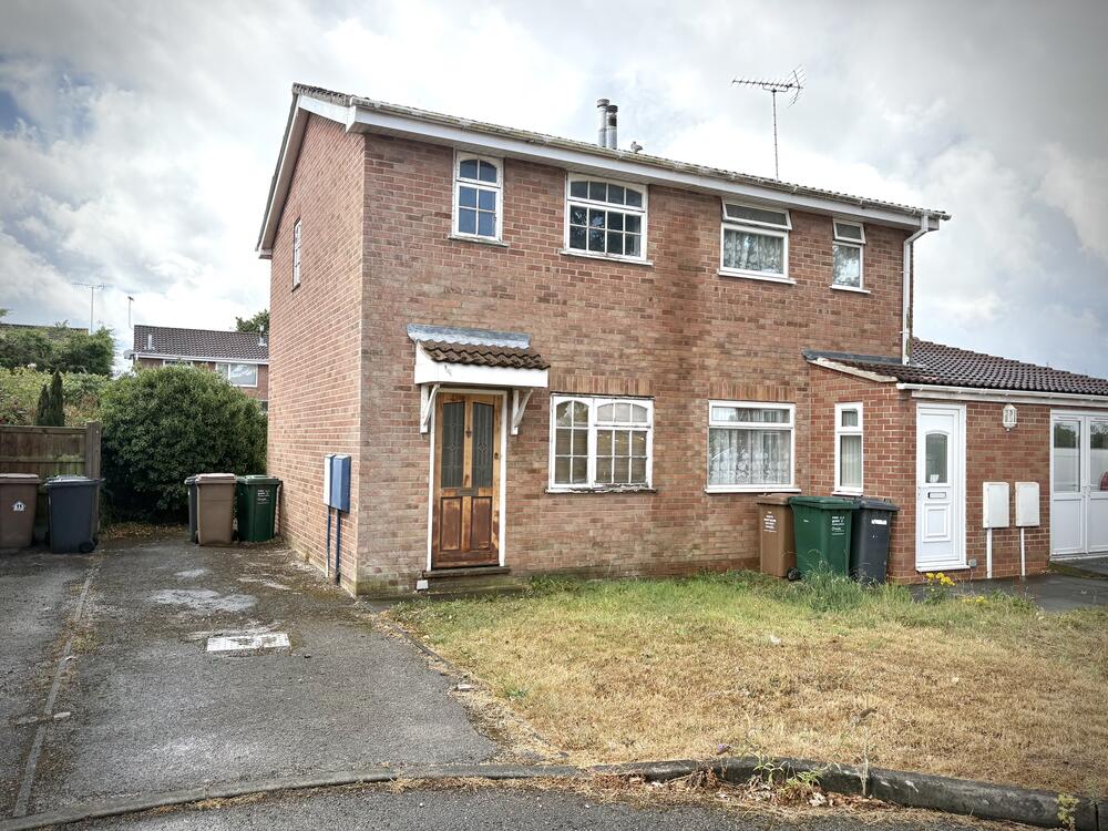 2 bedroom Semi-detached house For Sale