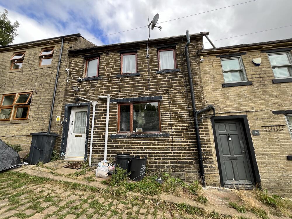 2 bedroom Cottage For Sale