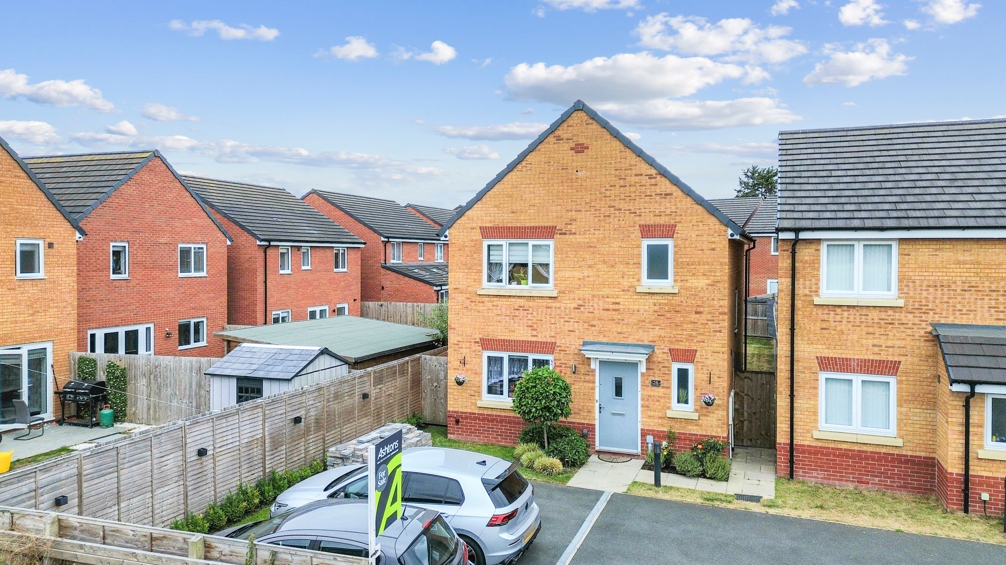 3 bedroom Detached house For Sale