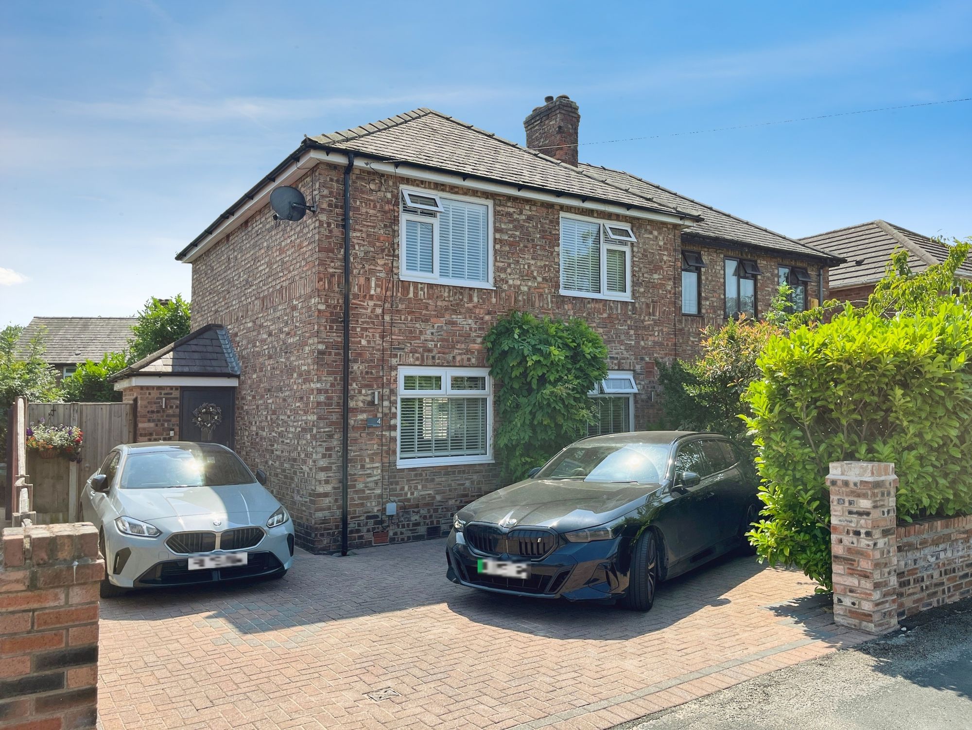 4 bedroom Semi-detached house For Sale
