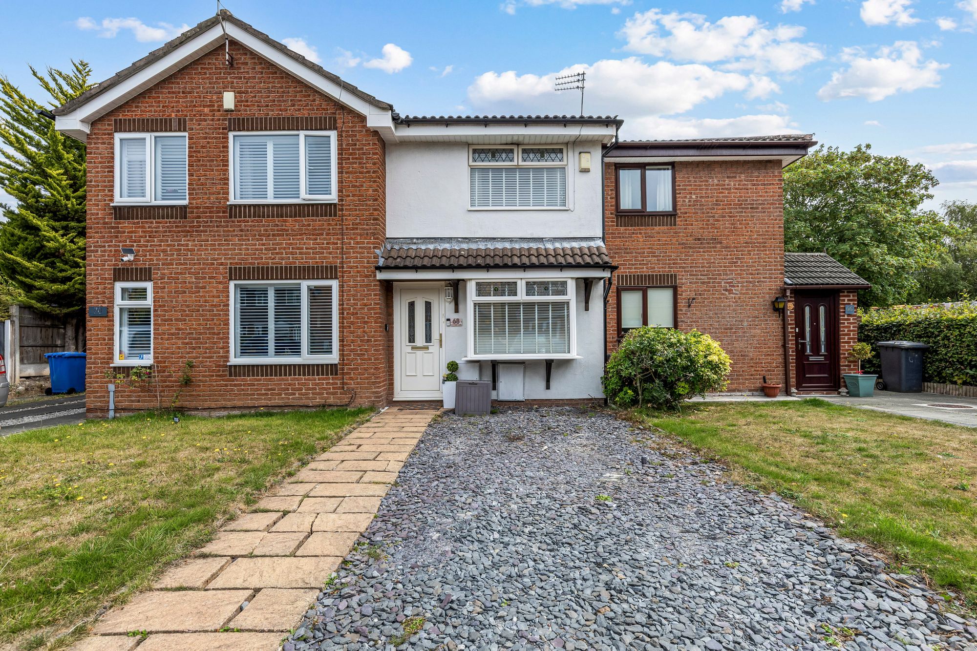 2 bedroom Terraced House Under Offer