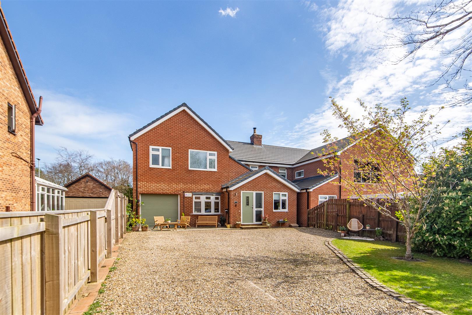 4 bedroom Semi-detached house For Sale