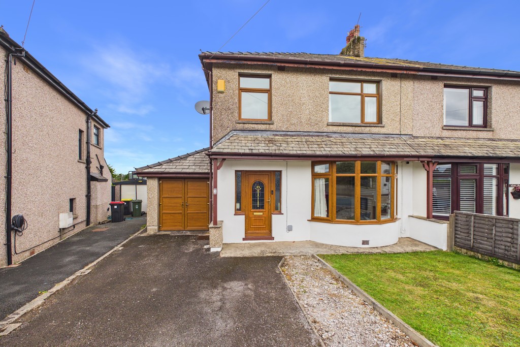 4 bedroom Link detached house For Sale