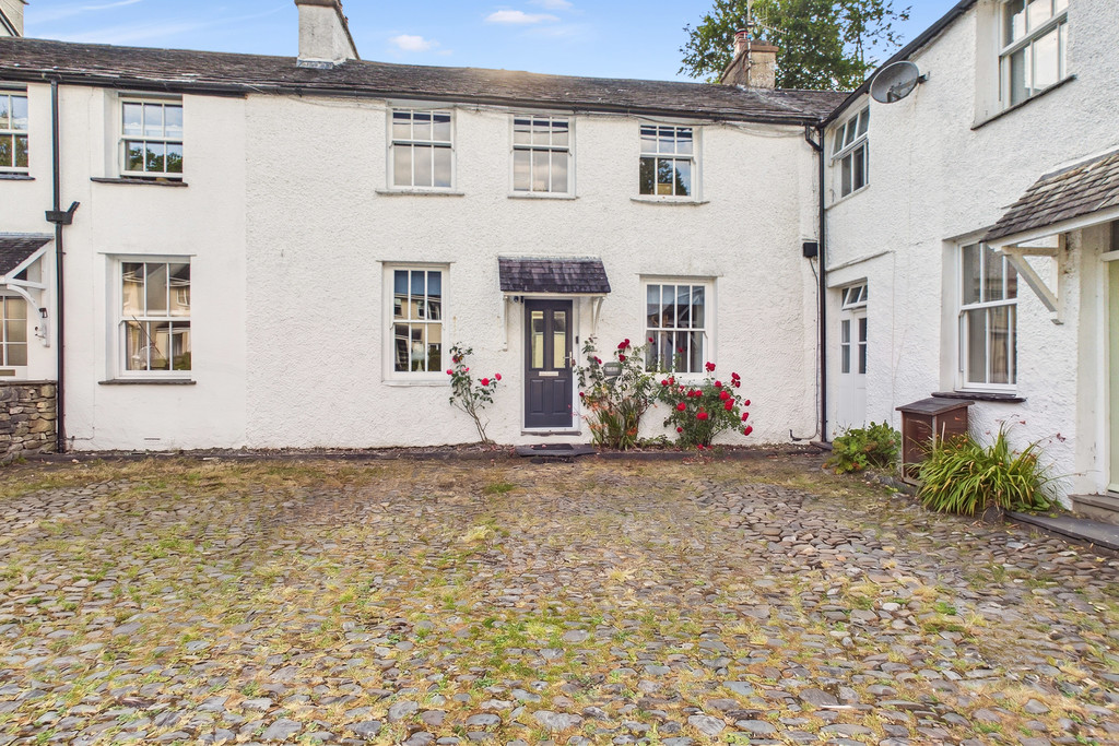 4 bedroom Cottage For Sale