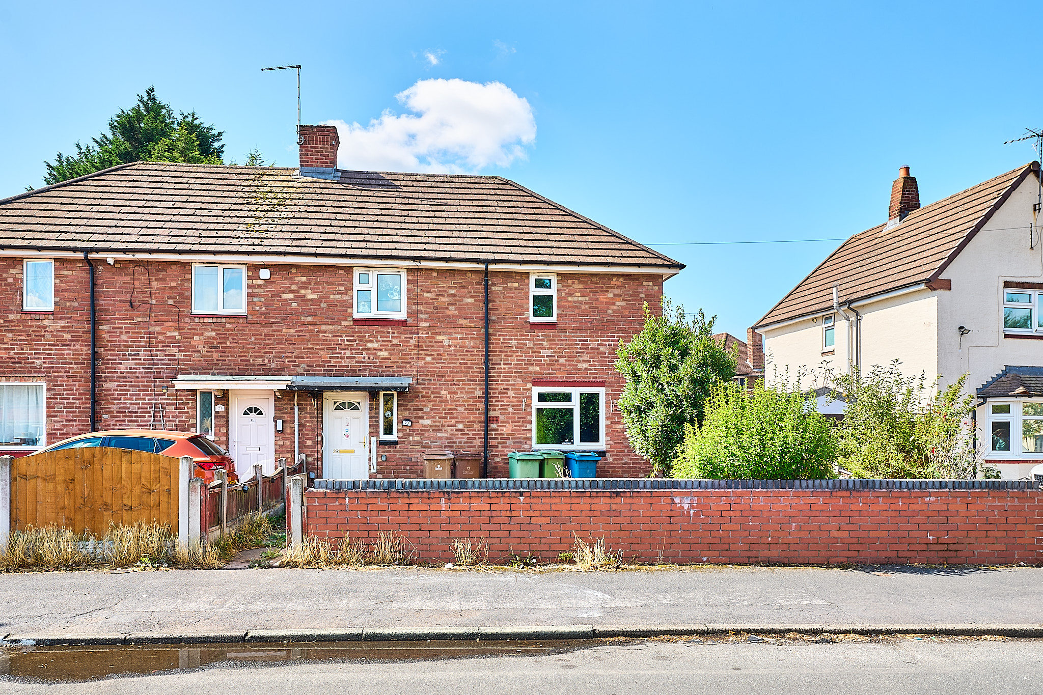 3 bedroom Semi-detached house Sold