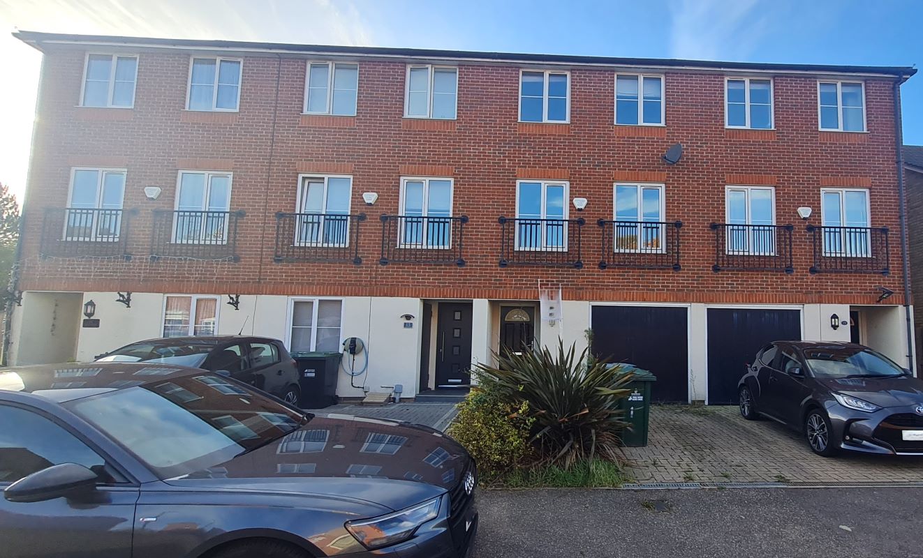 4 bedroom Town house Sold