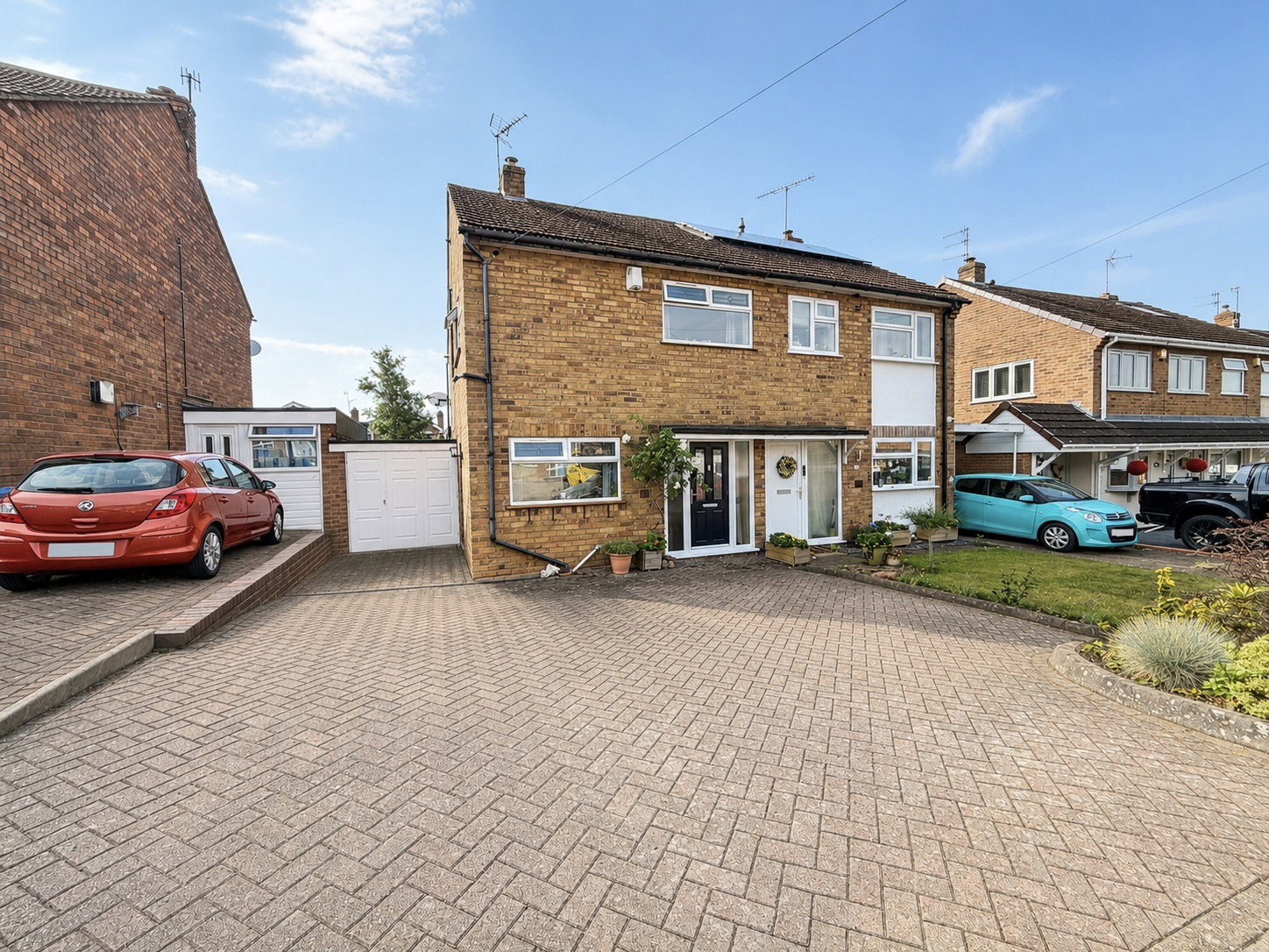 3 bedroom Semi-detached house For Sale