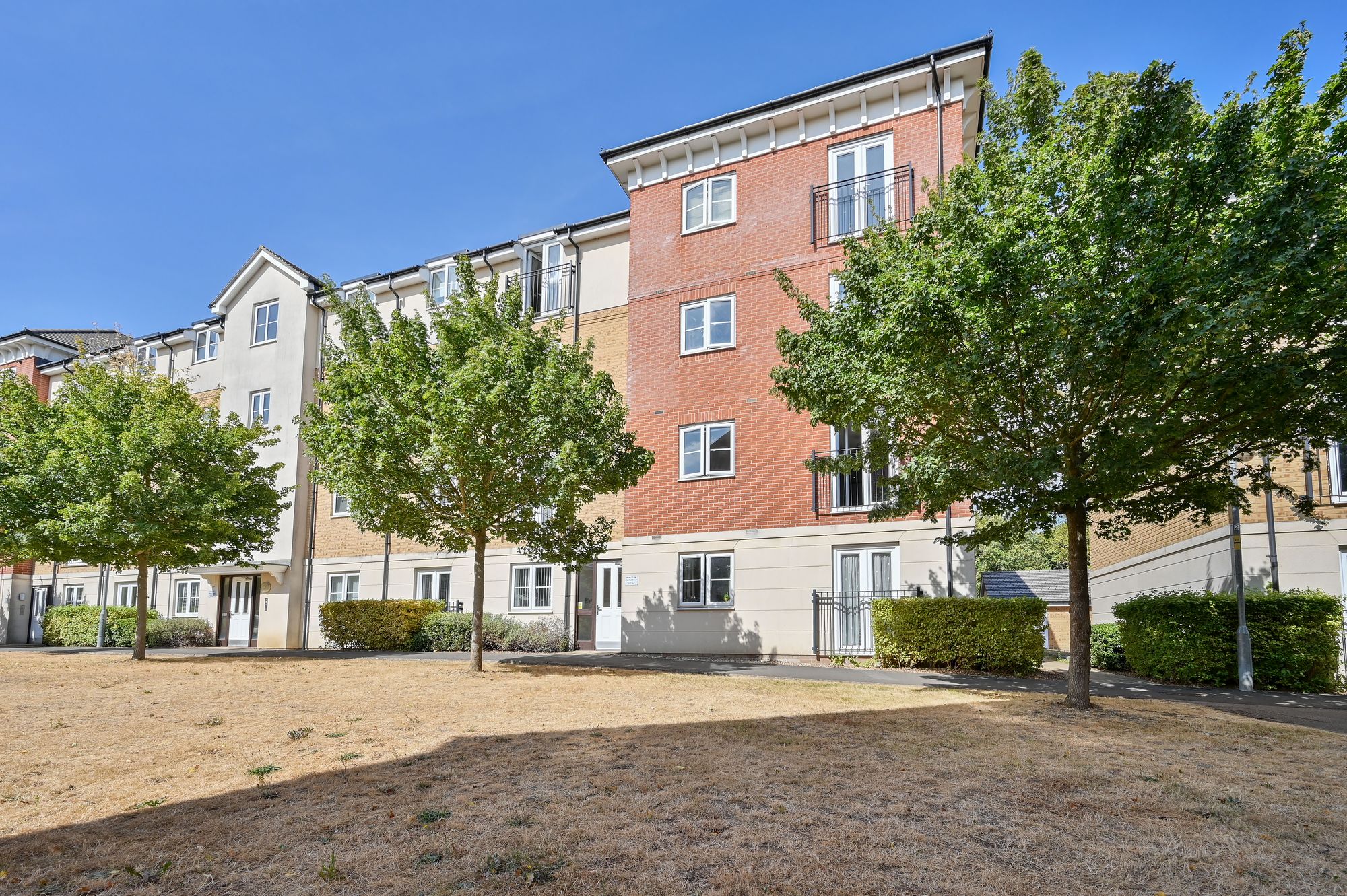 2 bedroom Flat share For Sale
