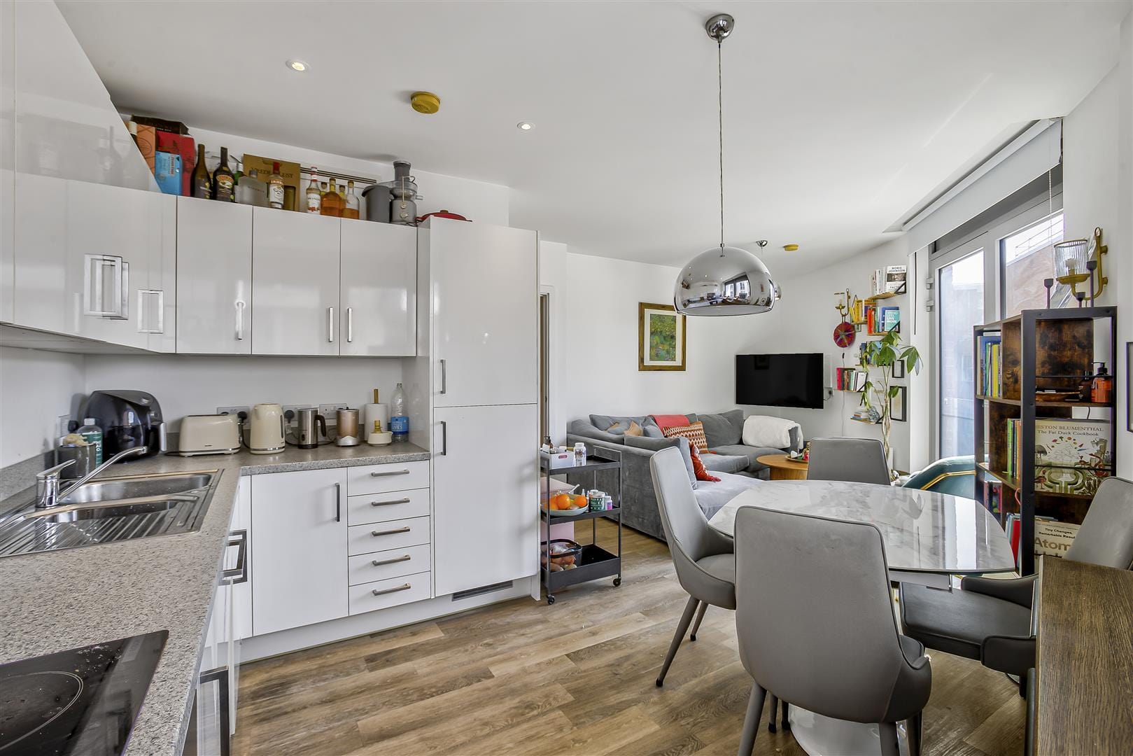 1 bedroom Flat For Sale