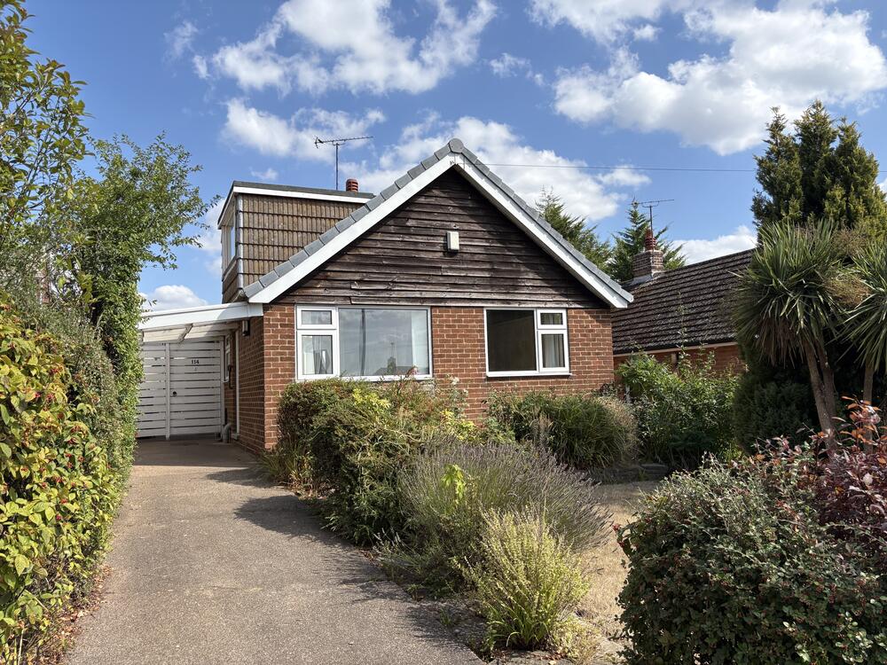 3 bedroom Detached bungalow For Sale