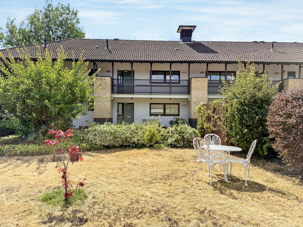 1 bedroom Apartment For Sale