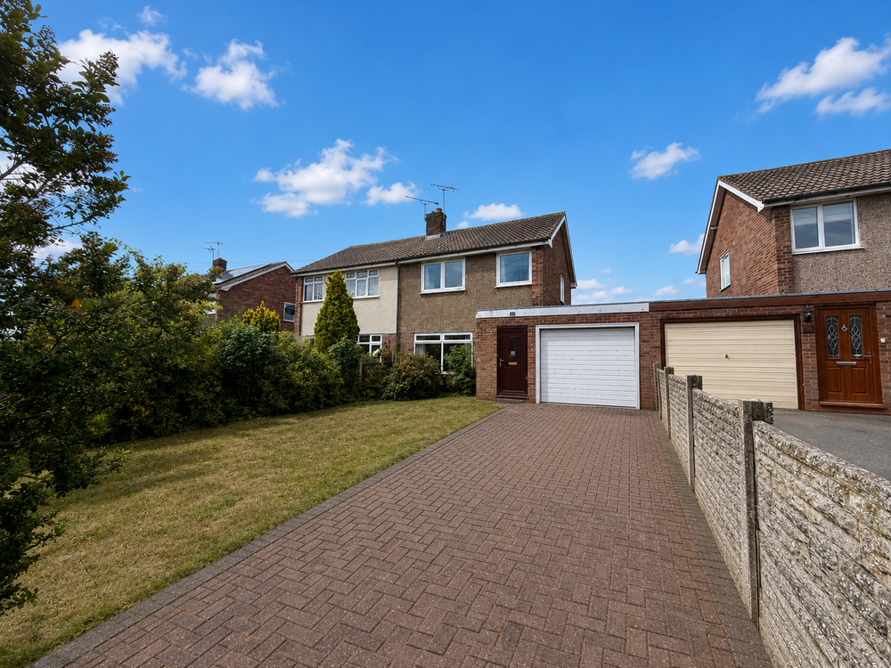 3 bedroom Semi-detached house For Sale