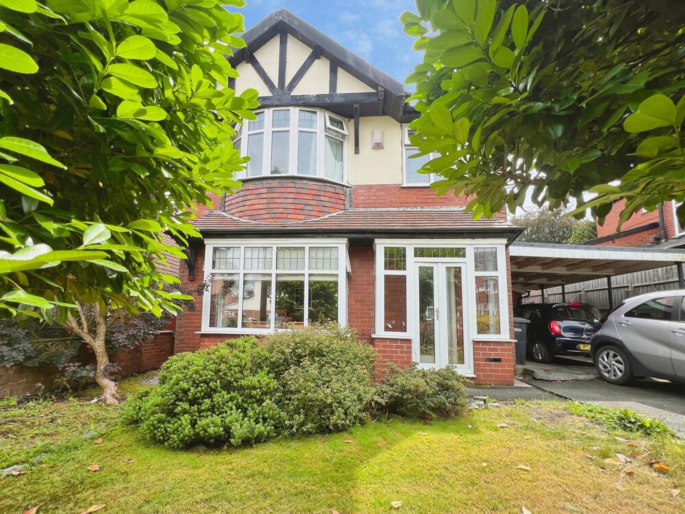 3 bedroom Detached house For Sale
