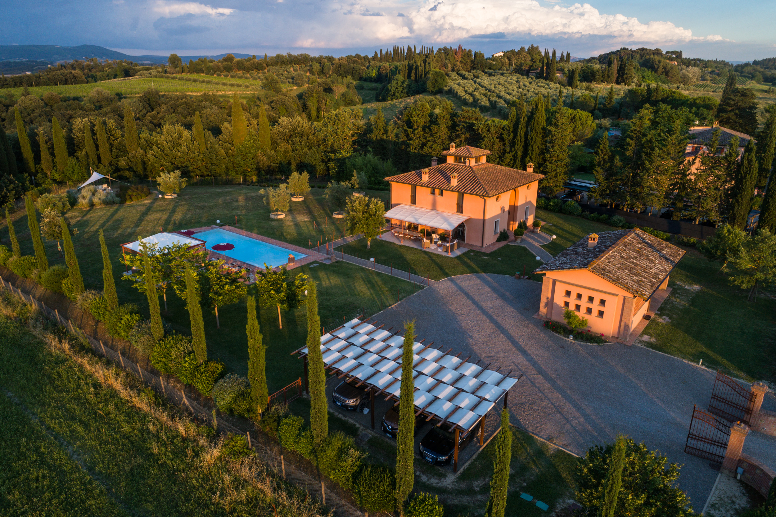 5 bedroom Villa For Sale