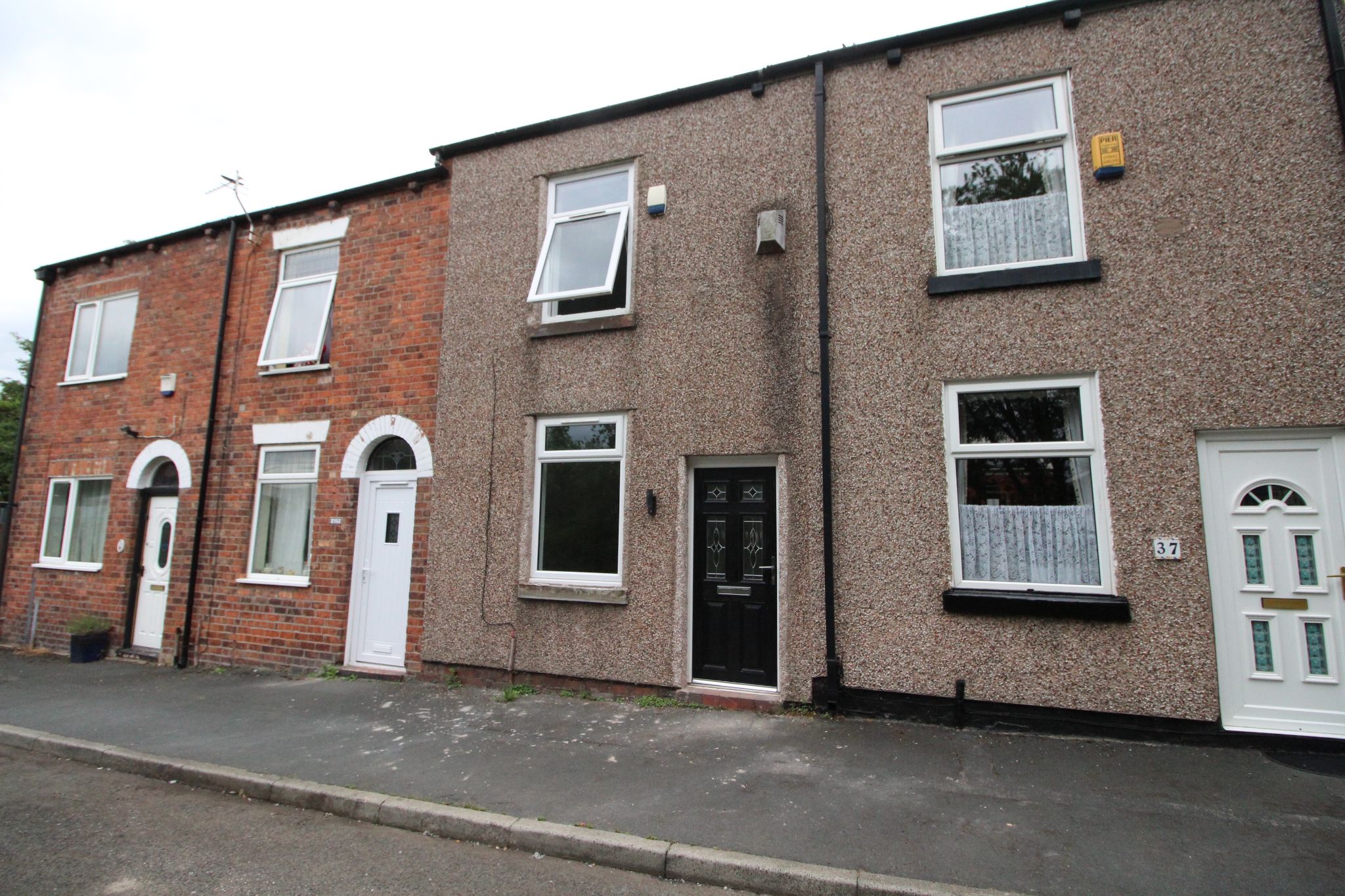 2 bedroom Terraced House Let