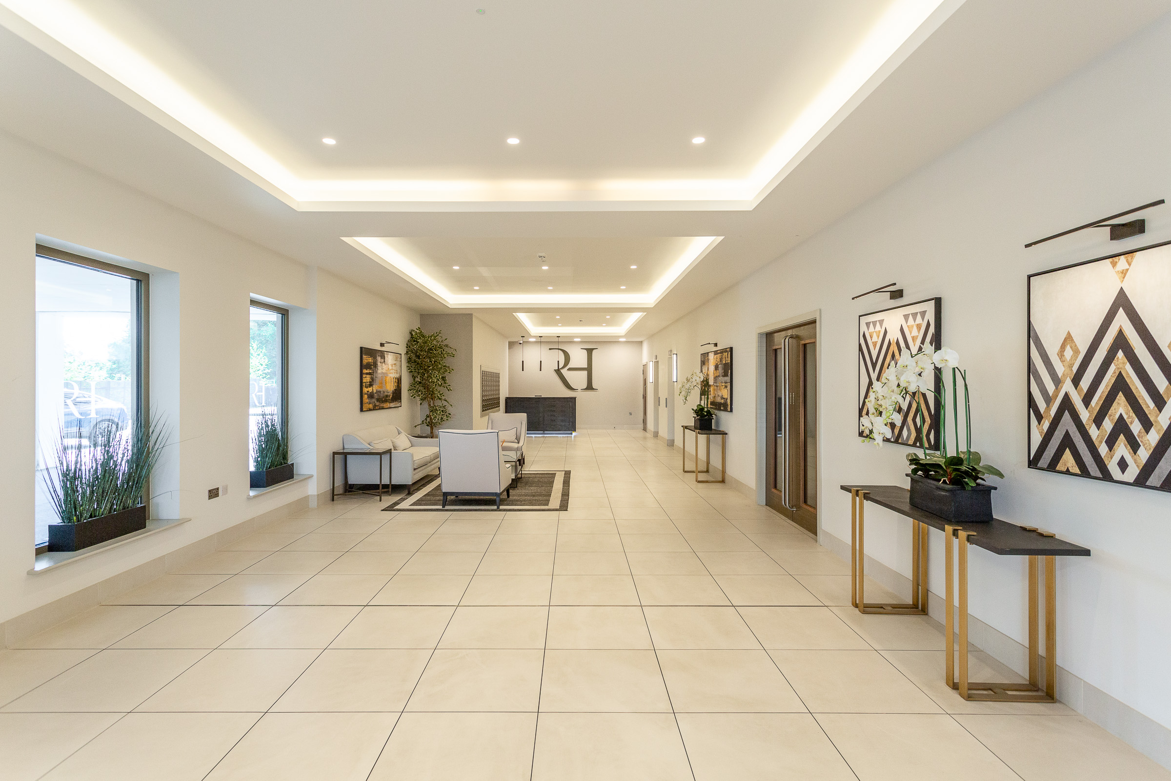 3 bedroom Apartment For Sale