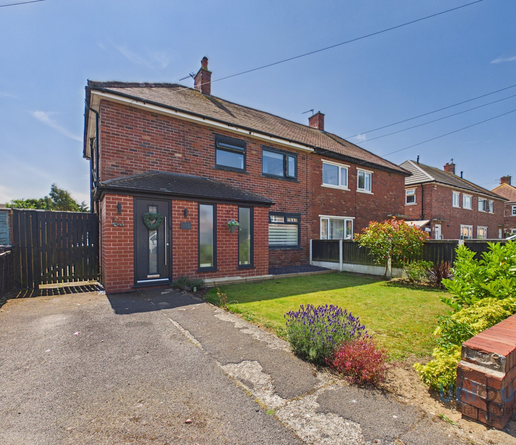 3 bedroom Semi-detached house For Sale