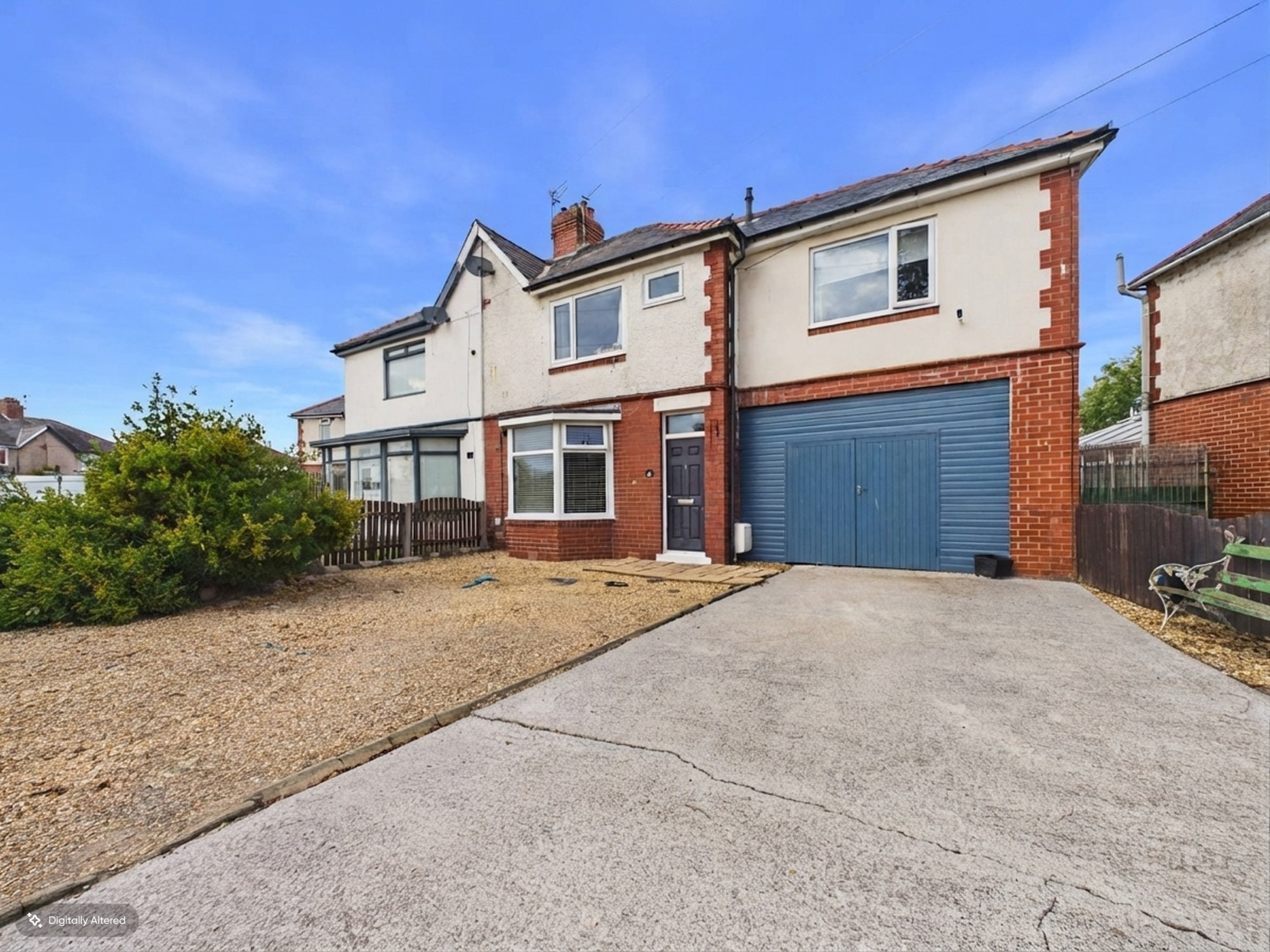 4 bedroom Semi-detached house For Sale