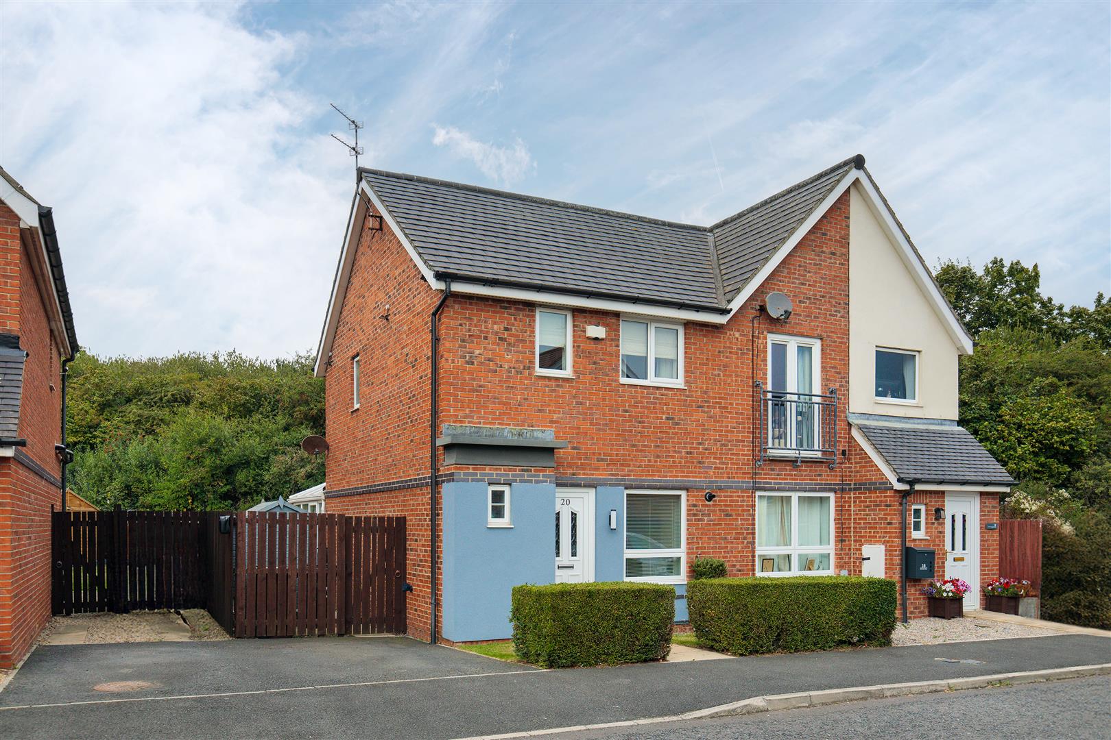 2 bedroom Semi-detached house For Sale