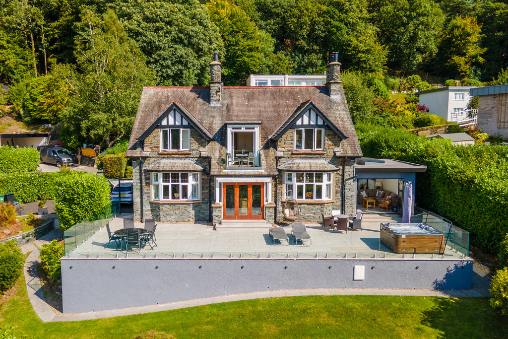5 bedroom Link detached house For Sale