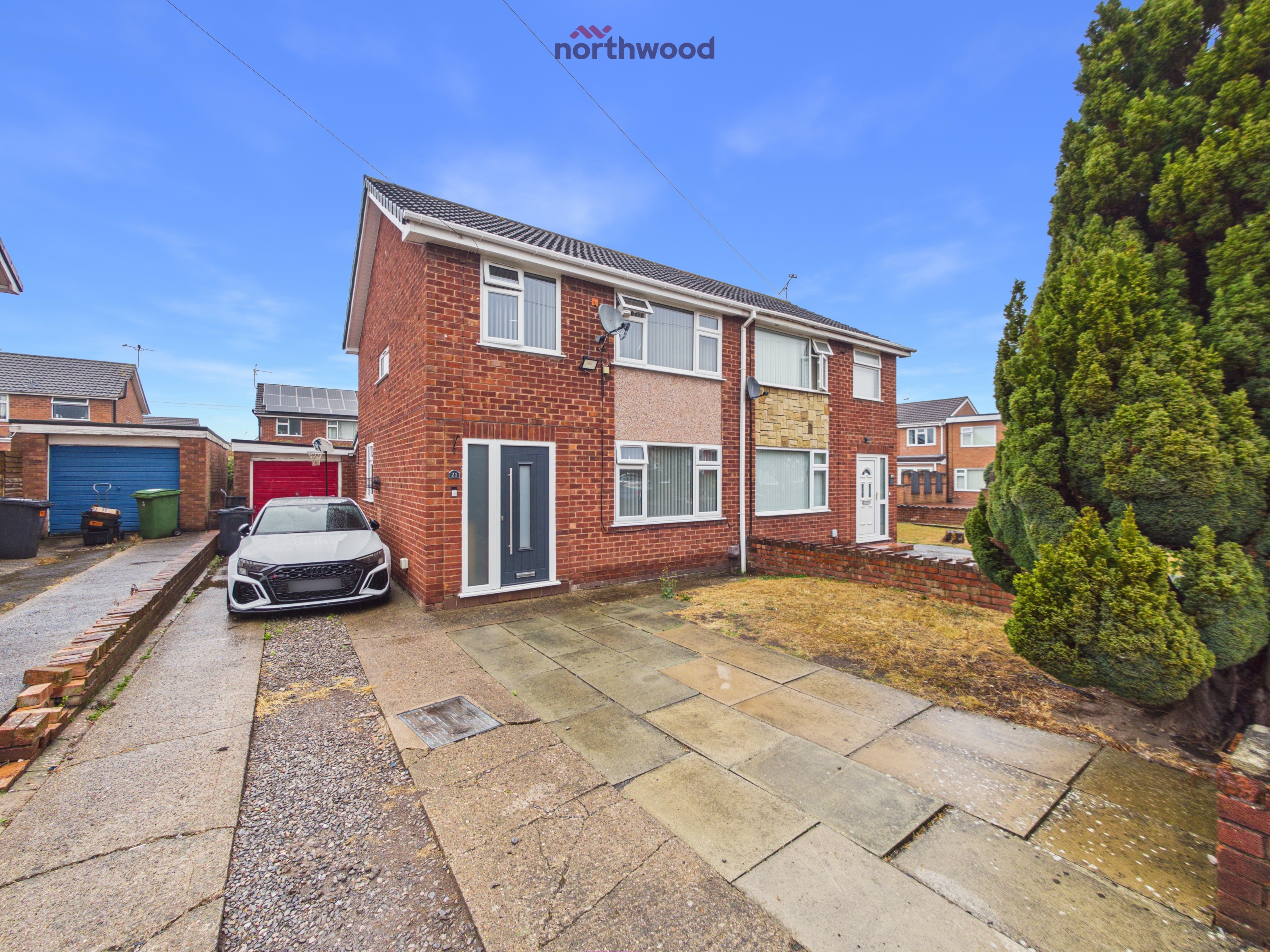 3 bedroom Semi-detached house For Sale