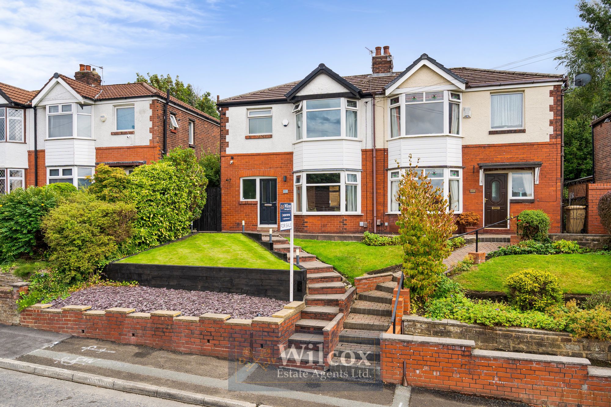 3 bedroom Semi-detached house For Sale