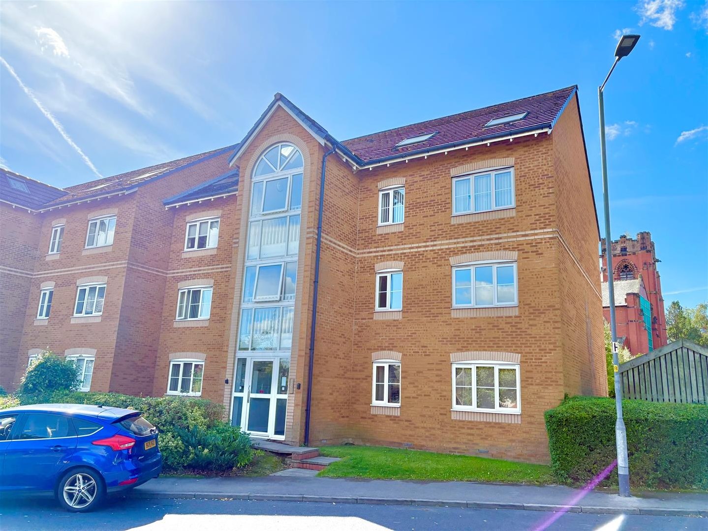 2 bedroom Apartment For Sale