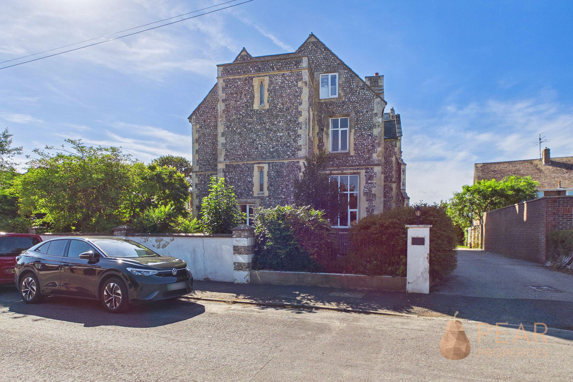  Studio flat For Sale