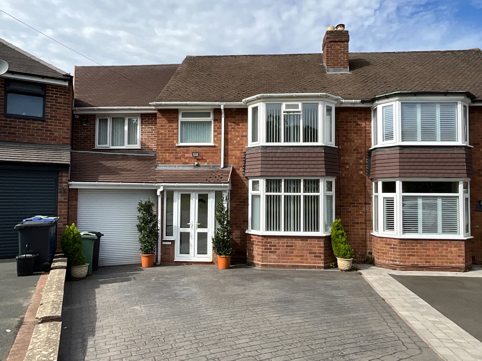 4 bedroom Semi-detached house For Sale