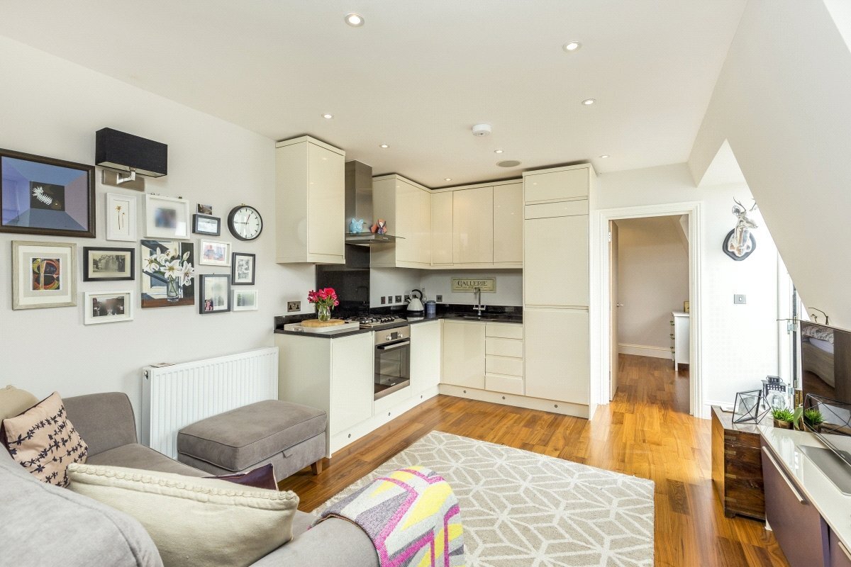 1 bedroom Flat For Sale