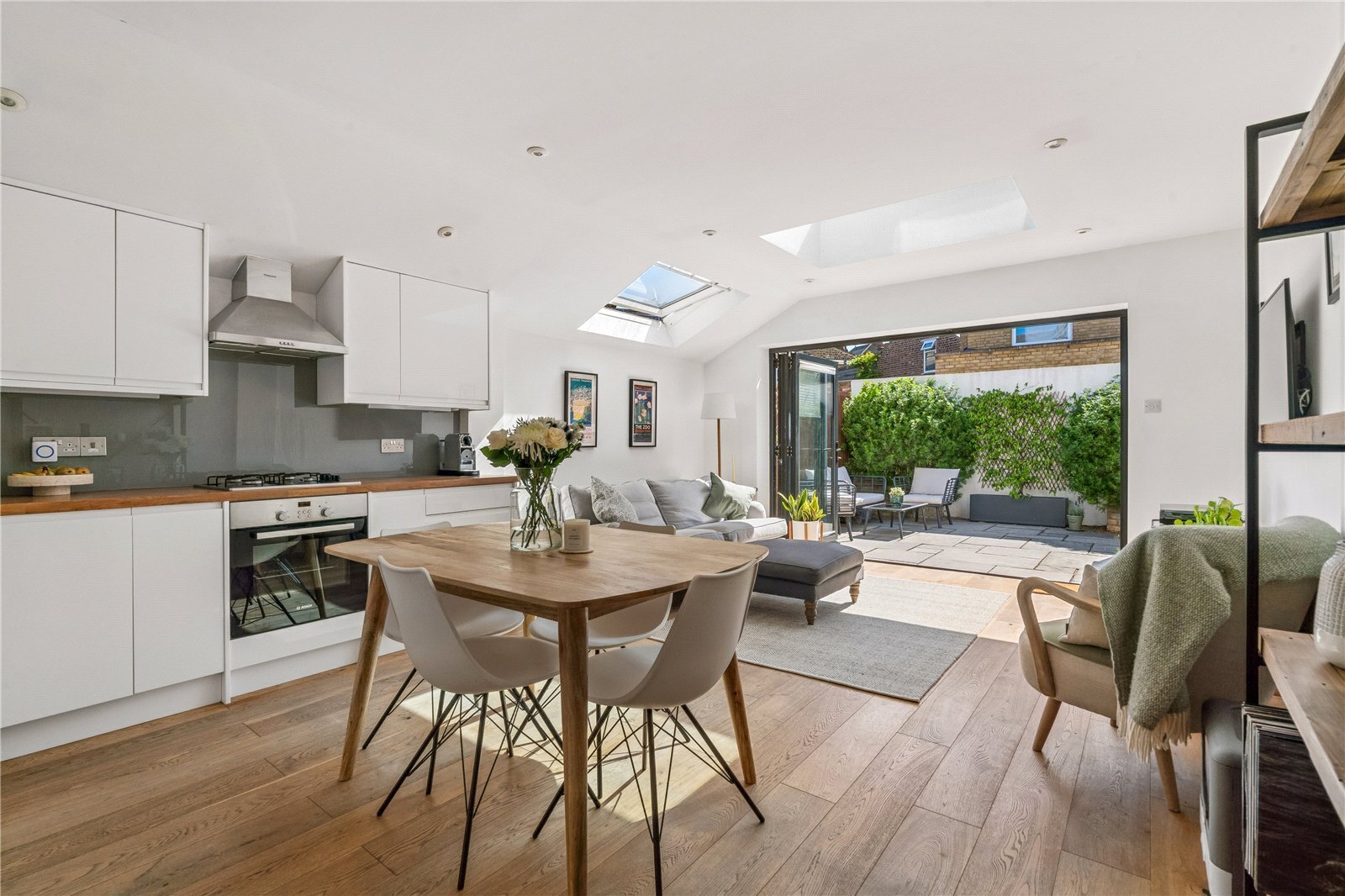 2 bedroom Flat Under Offer