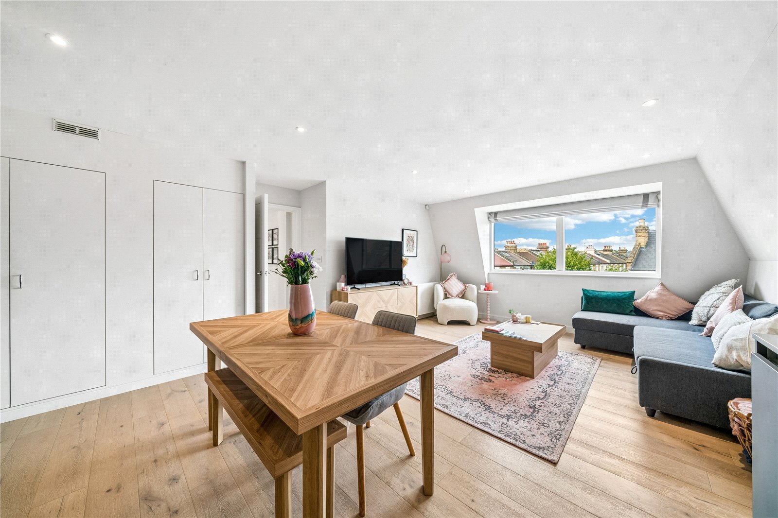 1 bedroom Flat For Sale