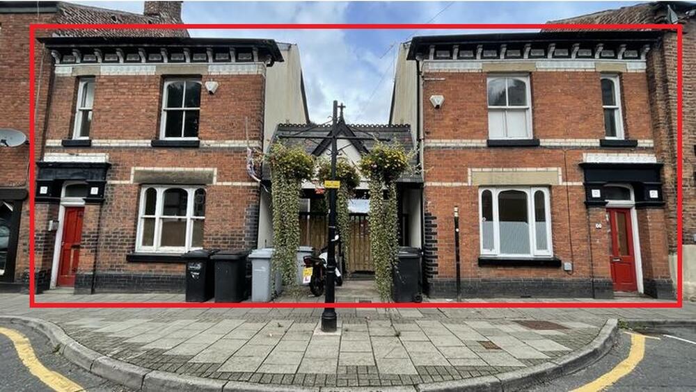  Terraced House For Sale