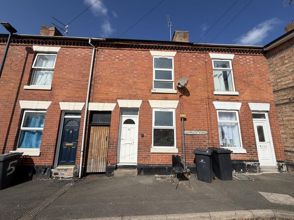  Terraced House For Sale
