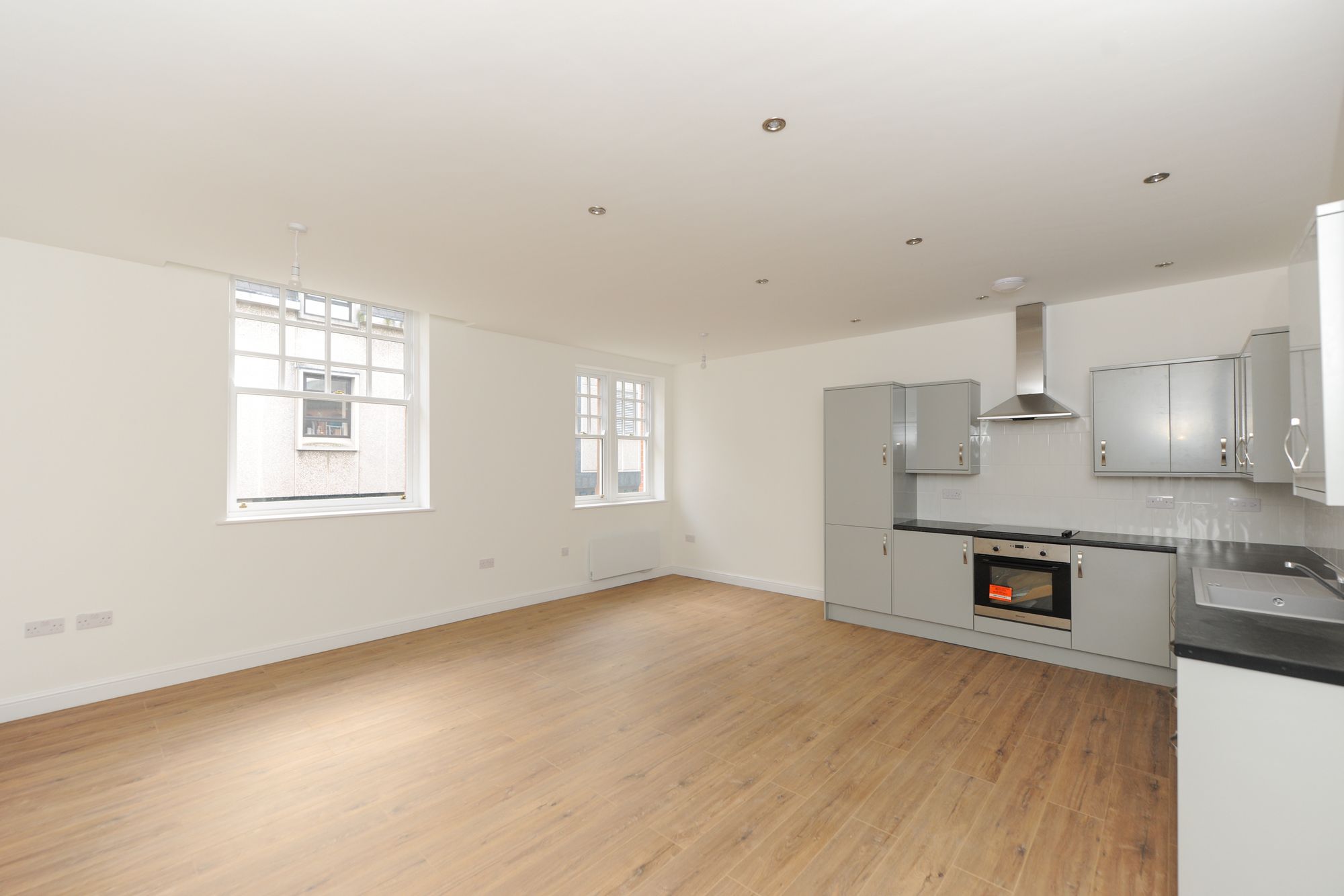 2 bedroom Apartment To Let