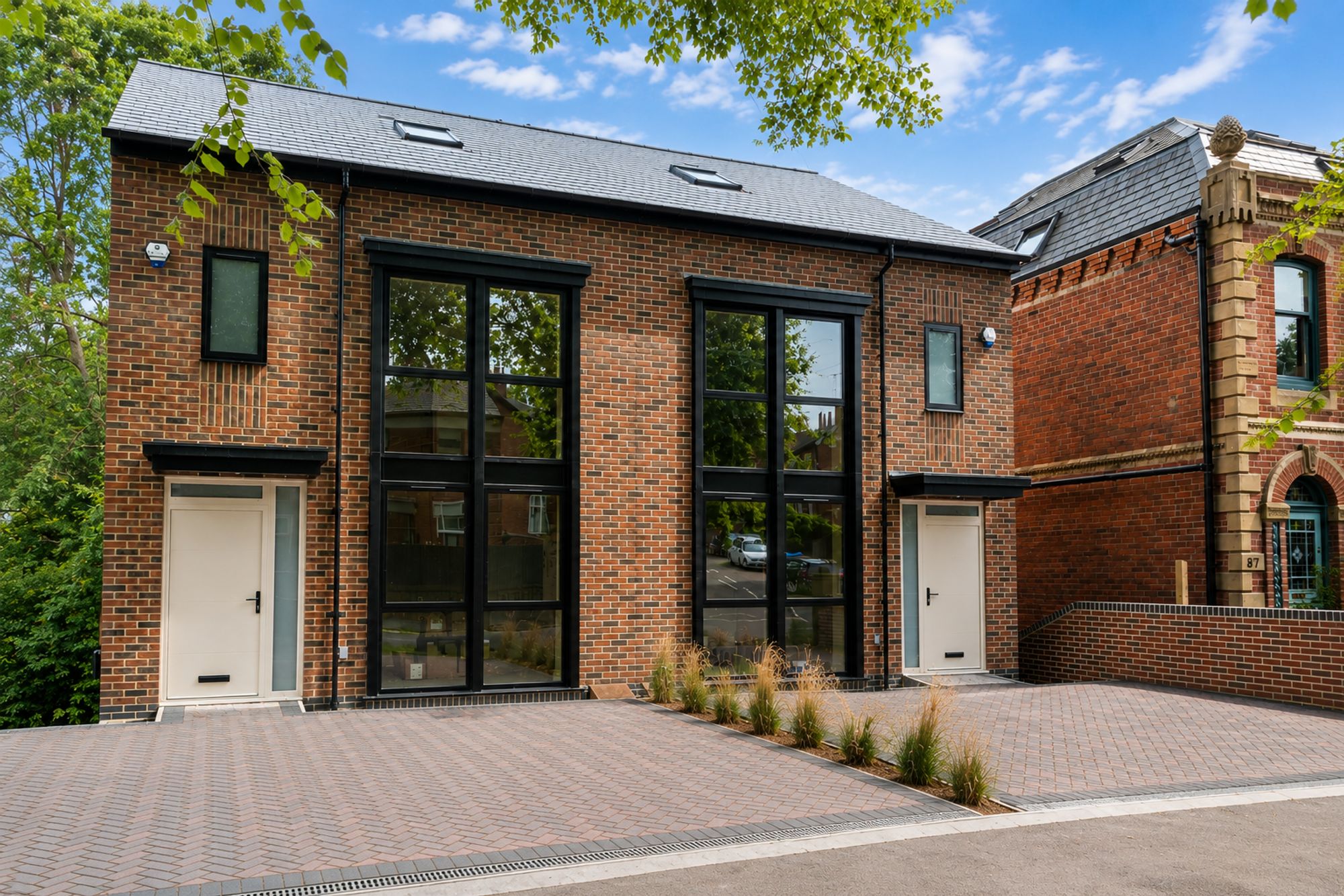 4 bedroom Semi-detached house For Sale