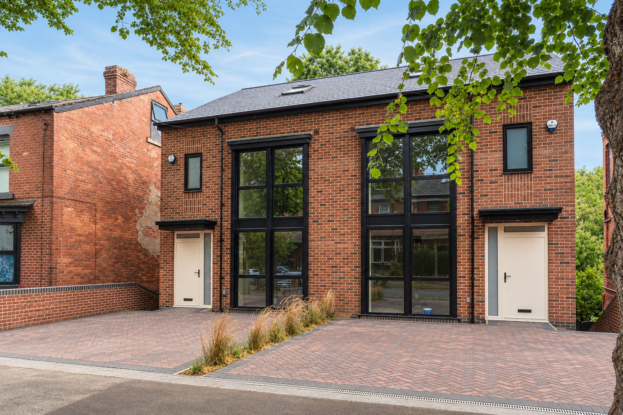 4 bedroom Semi-detached house For Sale