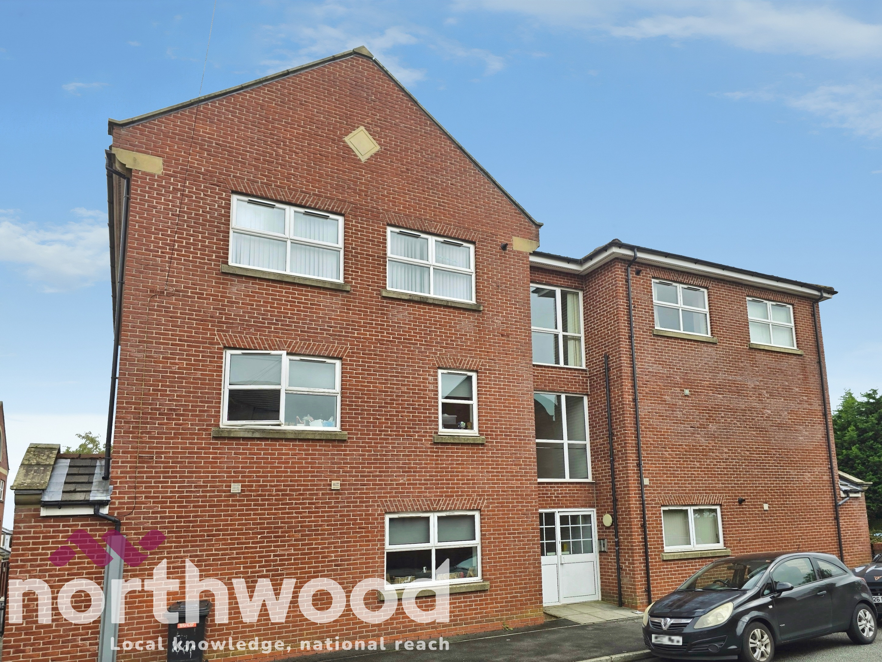 2 bedroom Flat To Let