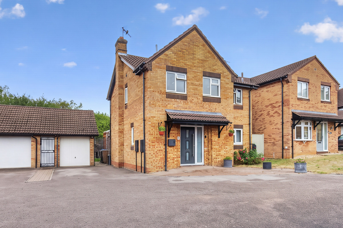 4 bedroom Detached house For Sale