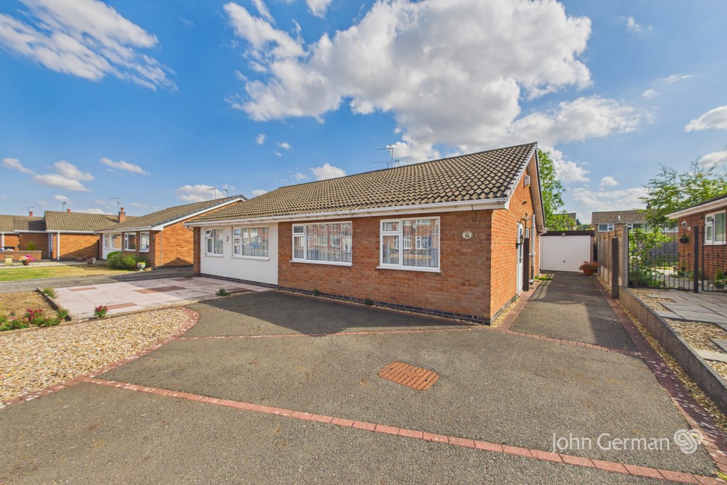 2 bedroom Semi-detached house For Sale