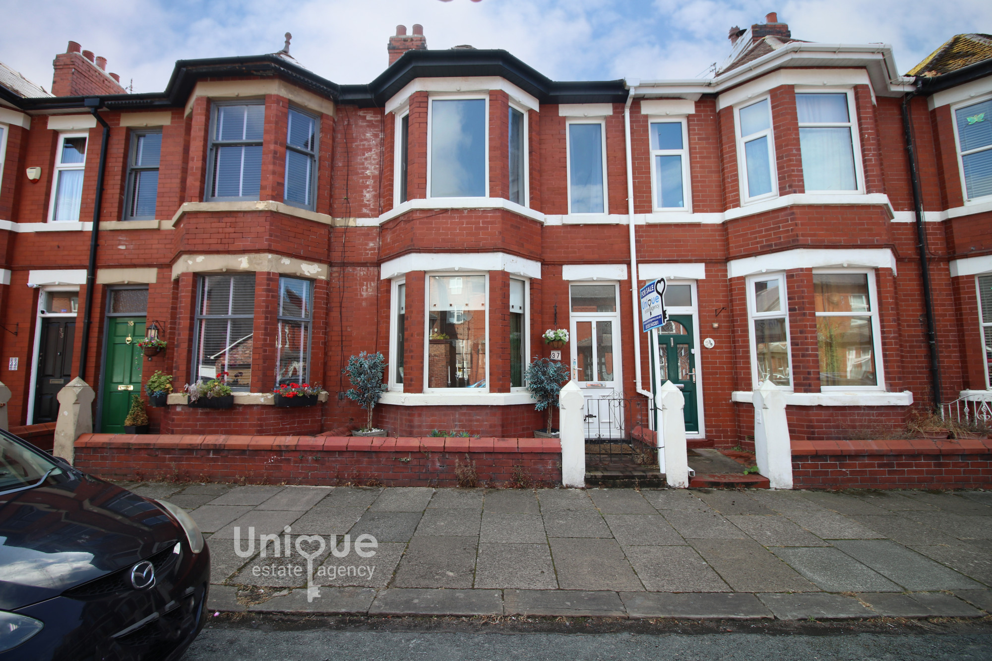 3 bedroom Terraced bungalow For Sale