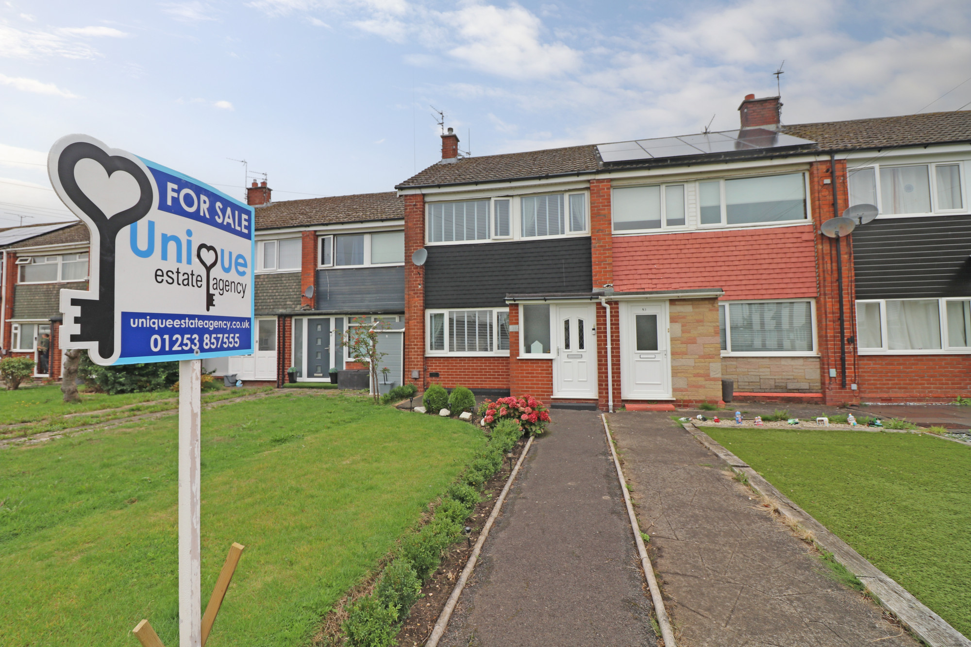 3 bedroom Terraced House For Sale