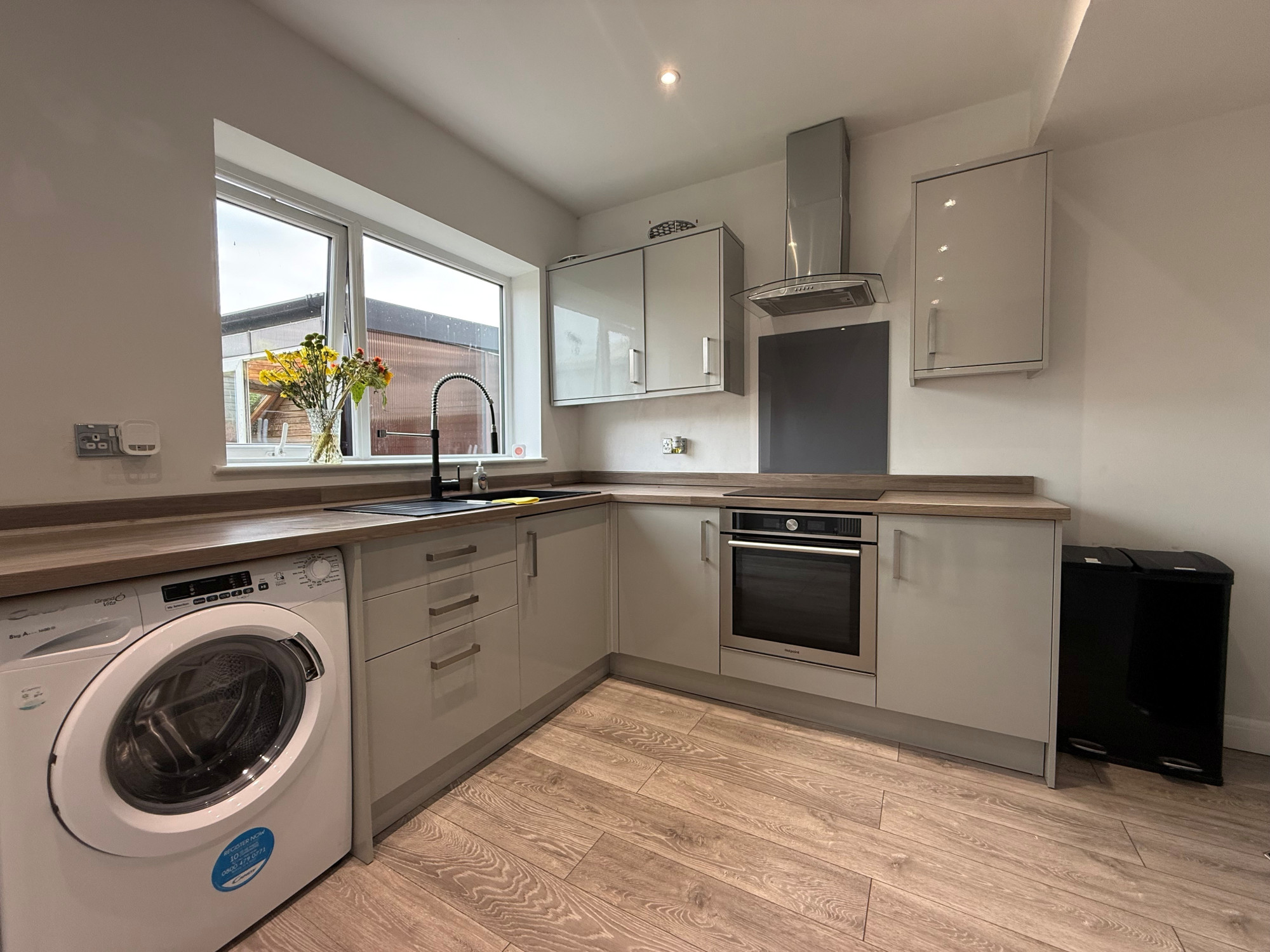 3 bedroom Semi-detached house To Let