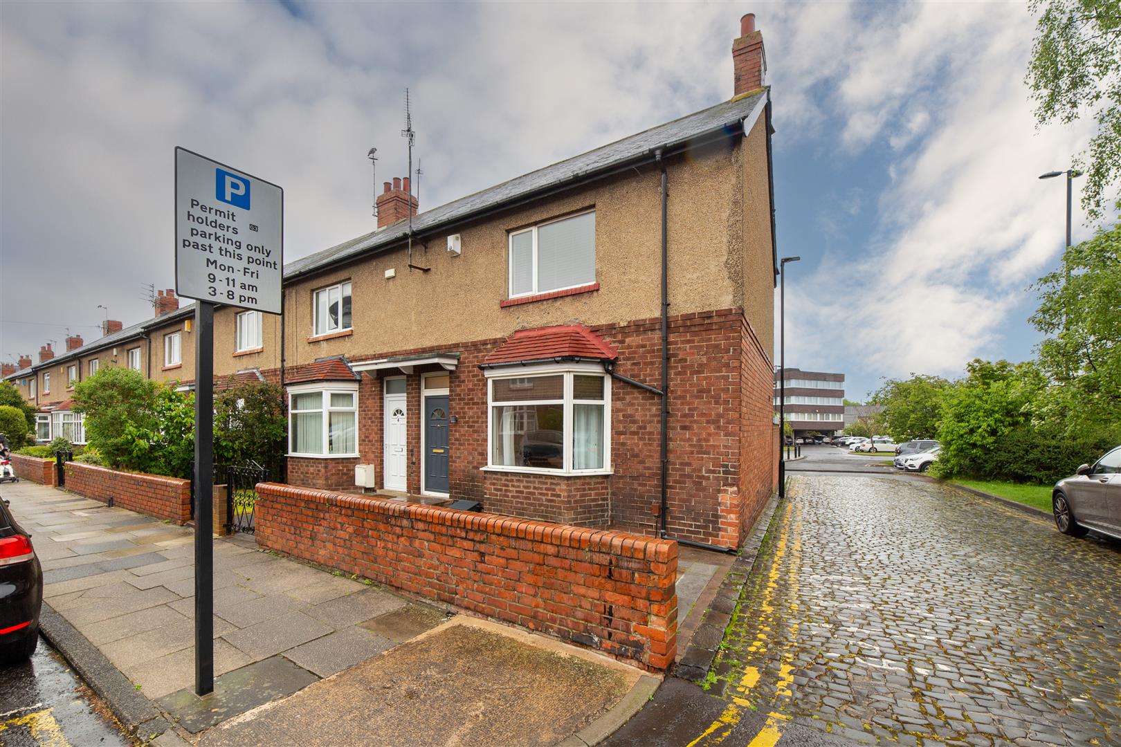 2 bedroom End of terrace house Let