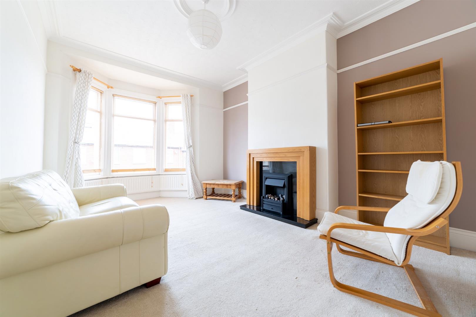 2 bedroom Flat To Let