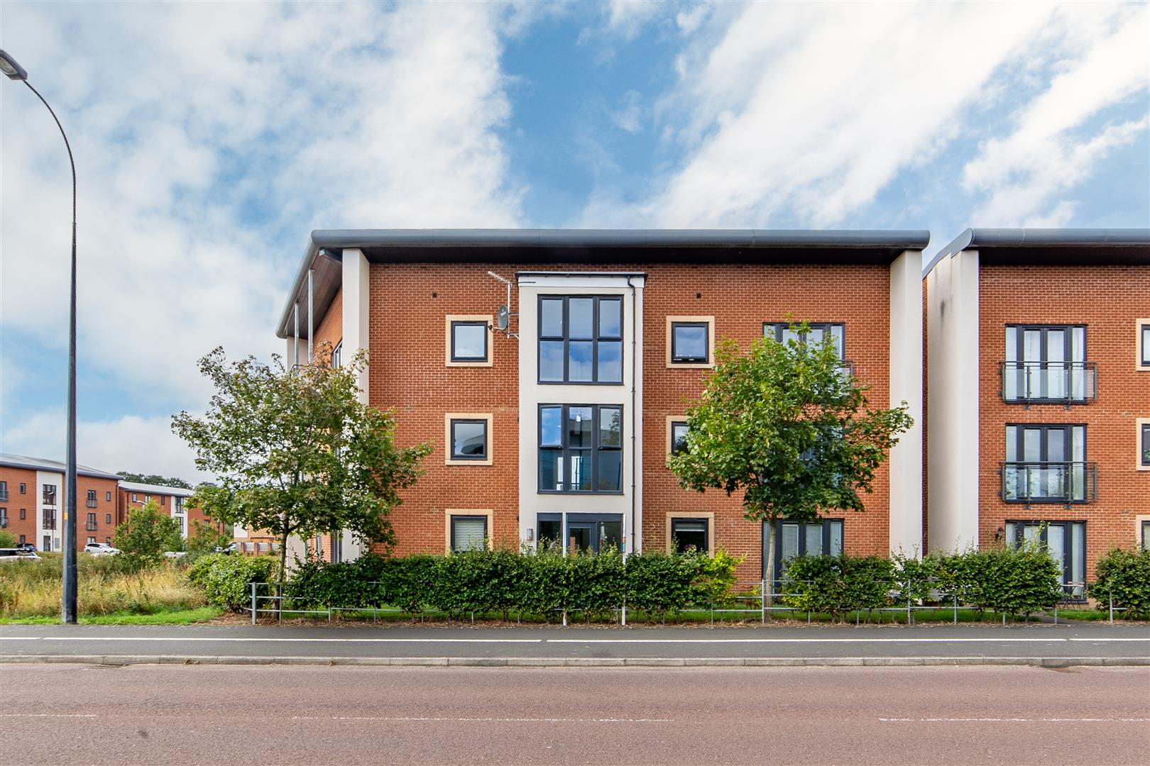 2 bedroom Apartment For Sale