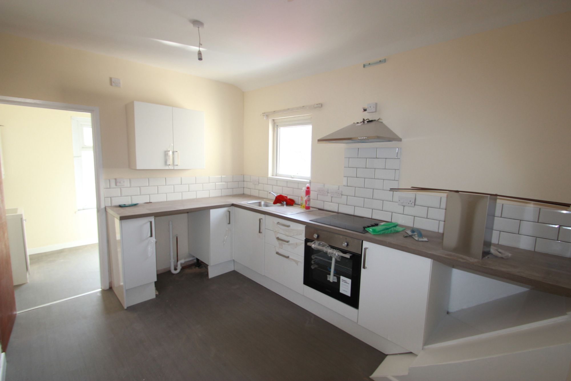 2 bedroom Flat To Let