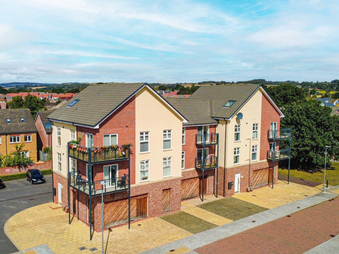 1 bedroom Apartment For Sale
