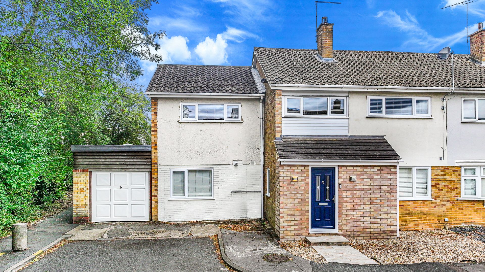 5 bedroom Terraced House For Sale