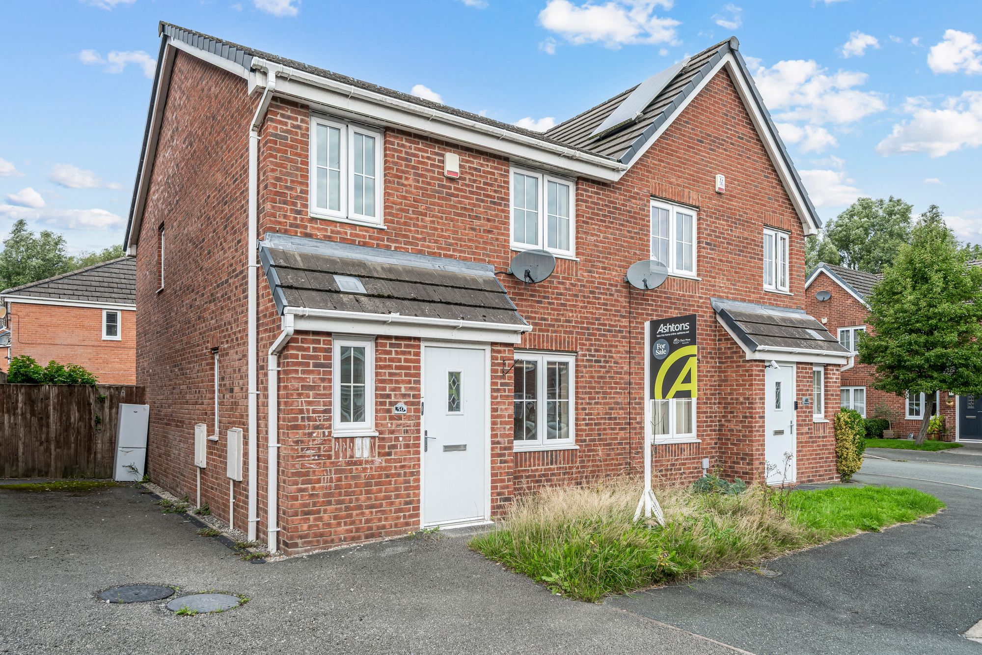4 bedroom Semi-detached house For Sale